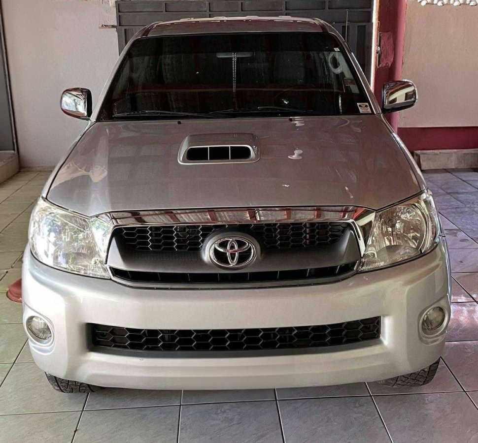 🚙✨ Toyota Hilux SRV 2011 ✨🚙