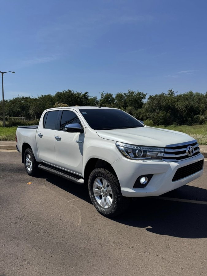 🚙✨ Toyota Hilux 2018 ✨🚙
