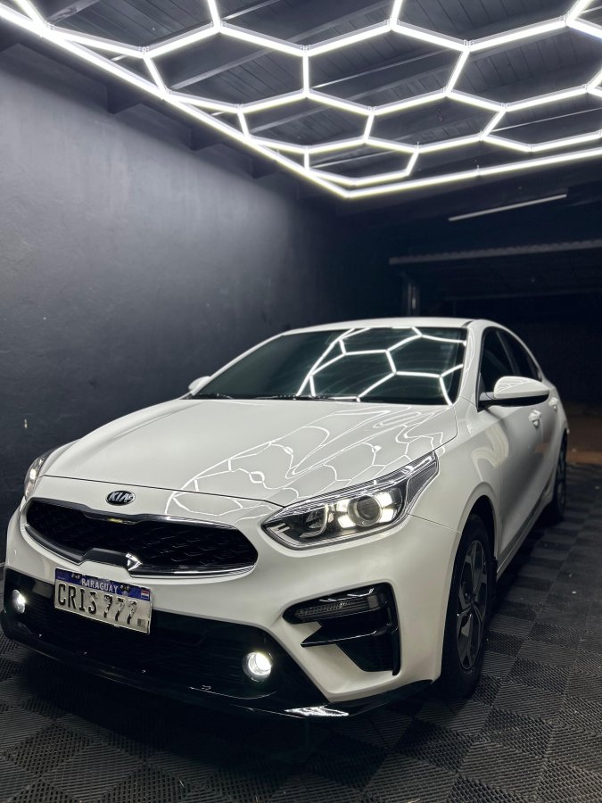 KIA CERATO 2021 – 2.0 AUTOMÁTICO  • Motor 2.0 FLEX