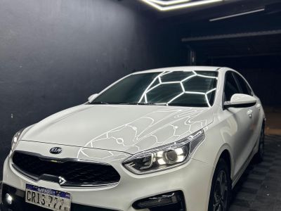 KIA CERATO 2021 – 2.0 AUTOMÁTICO  • Motor 2.0 FLEX