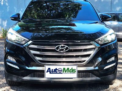 HYUNDAI TUCSON AUTOMATICO FULL EQUIPO AÑO 2018 MOTOR 2.0 CRDi DIESEL